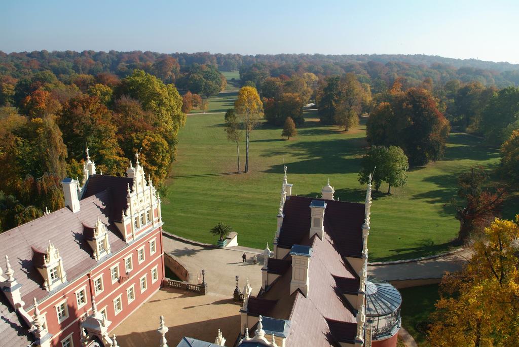 Kulturhotel Furst Puckler Park Bad Muskau Buitenkant foto